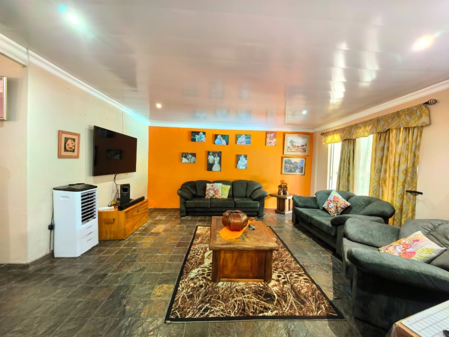 3 Bedroom Property for Sale in Vaalpark Free State